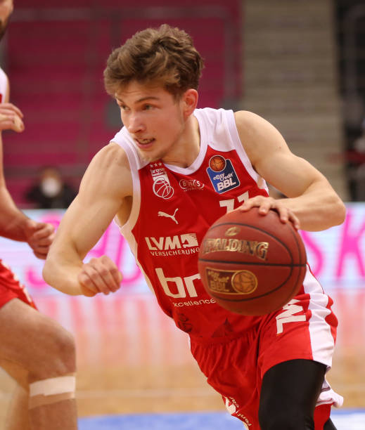 一直以来都 一直以来都