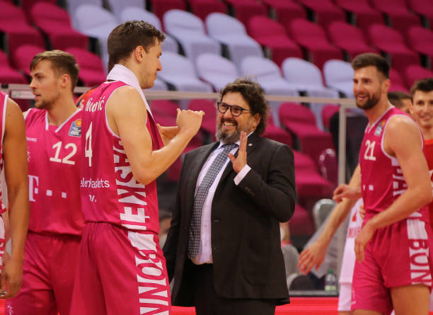 尤为突出 尤为突出