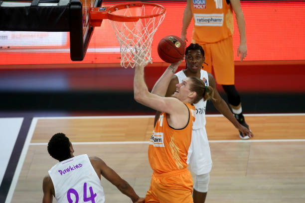 的出色表现 的出色表现