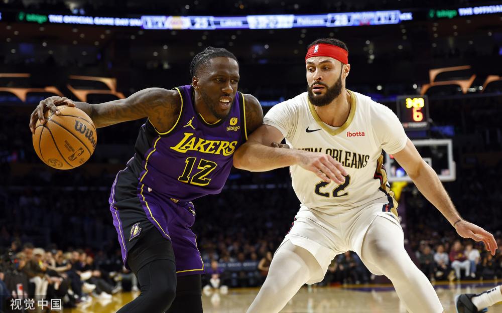 凭借坚持与 凭借坚持与